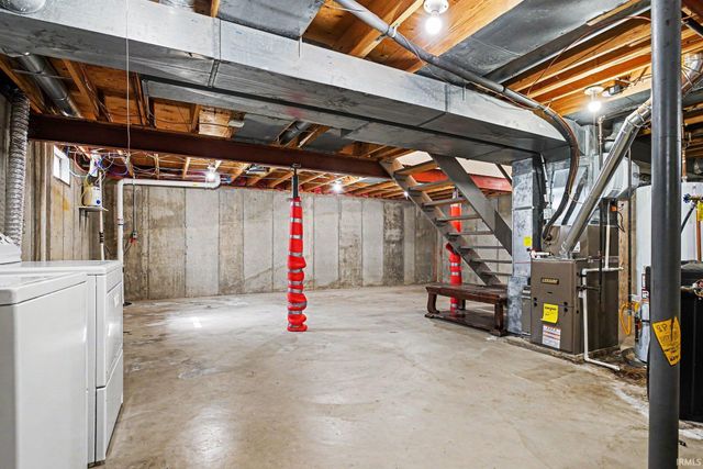 52160 Trinity Court, South Bend, IN 46637