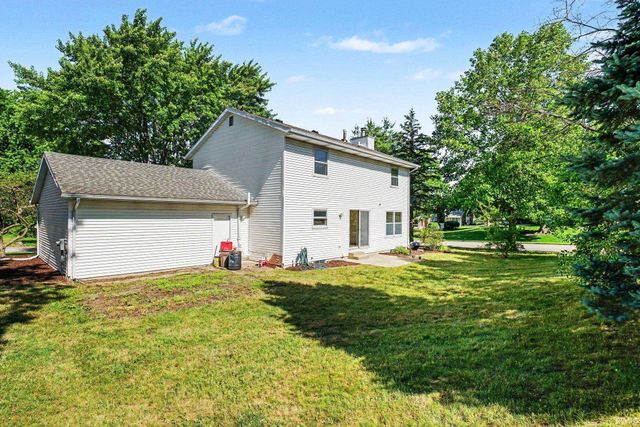 52160 Trinity Court, South Bend, IN 46637