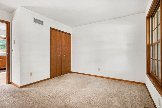 52160 Trinity Court, South Bend, IN 46637