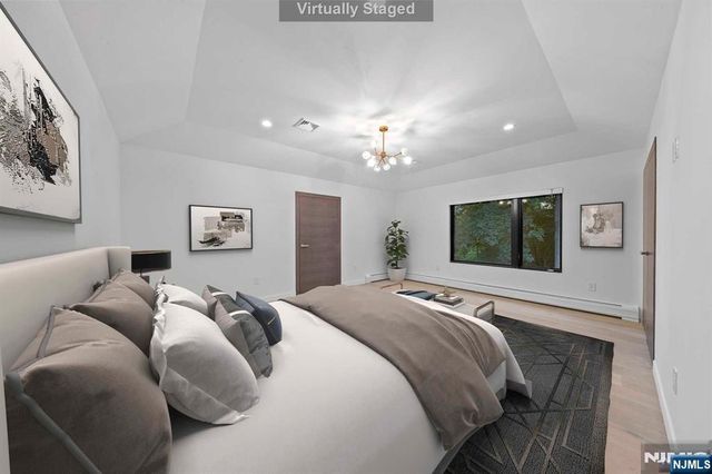 1 Lambs Lane, Cresskill, NJ 07626