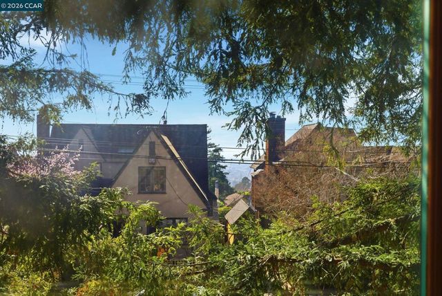 549 549 Santa Barbara Rd, Berkeley, CA 94707