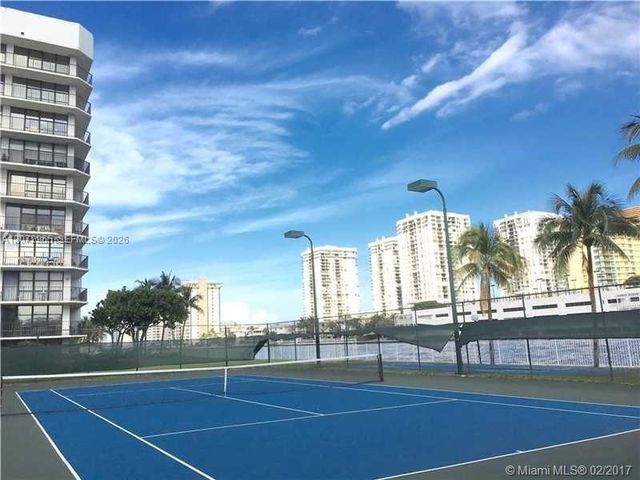 1000 Parkview Drive 216, Hallandale Beach, FL 33009