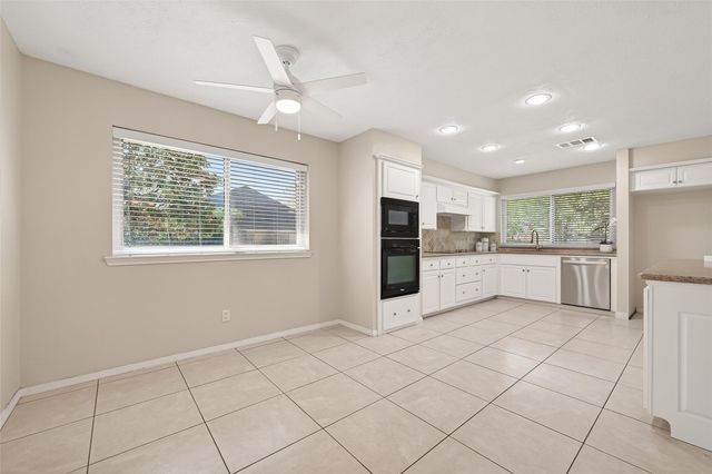 3111 Barnhill Lane, Sugar Land, TX 77479