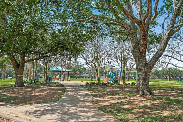 3111 Barnhill Lane, Sugar Land, TX 77479