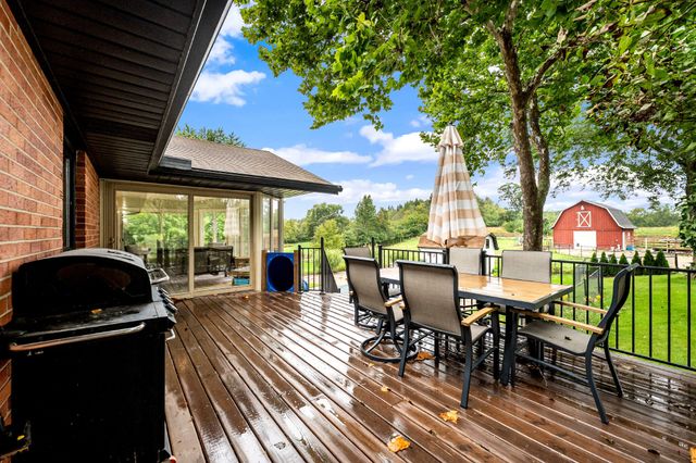 2305 Leffingwell Avenue NE, Grand Rapids, MI 49525