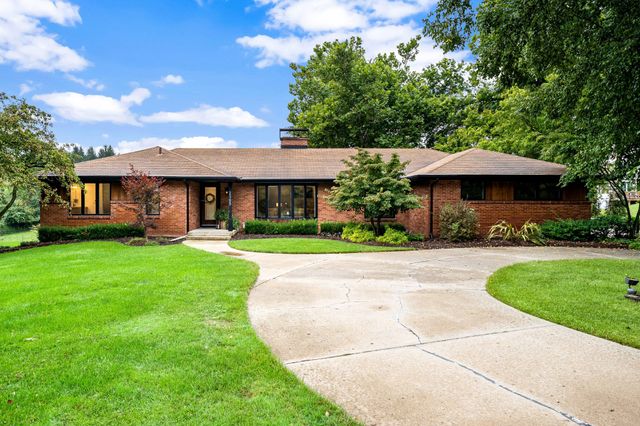 2305 Leffingwell Avenue NE, Grand Rapids, MI 49525
