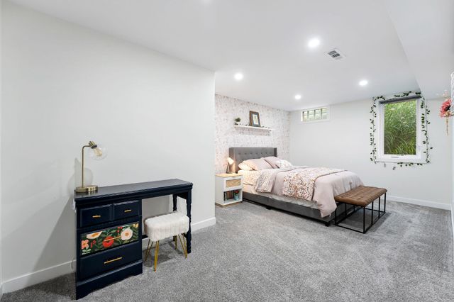 2305 Leffingwell Avenue NE, Grand Rapids, MI 49525