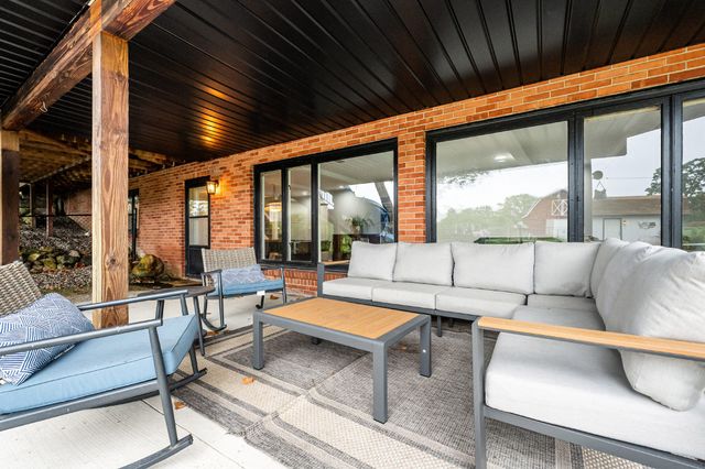 2305 Leffingwell Avenue NE, Grand Rapids, MI 49525