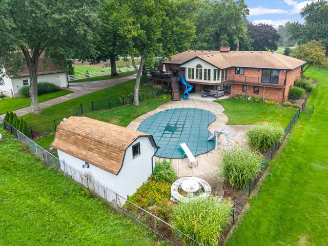 2305 Leffingwell Avenue NE, Grand Rapids, MI 49525