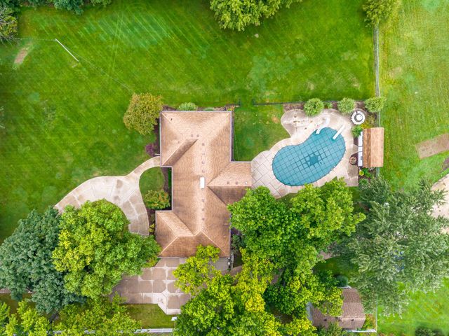 2305 Leffingwell Avenue NE, Grand Rapids, MI 49525