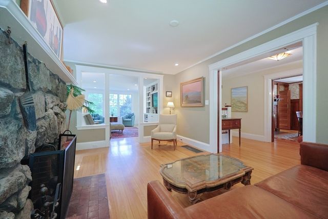 95 Glendale Rd, Sharon, MA 02067