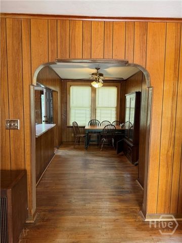 1304 E 52nd Street E, Savannah, GA 31404