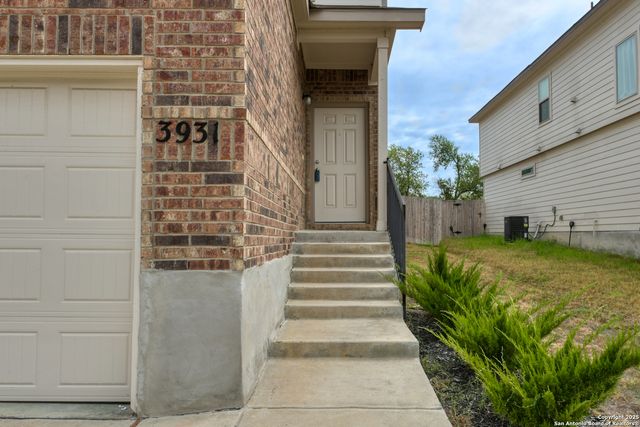 3931 Somers Crest, San Antonio, TX 78211