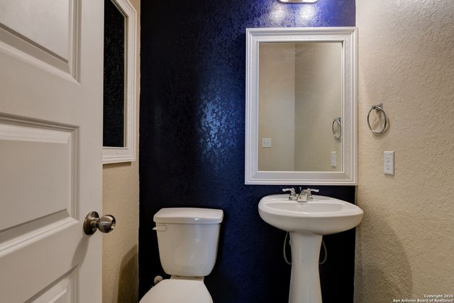 3931 Somers Crest, San Antonio, TX 78211