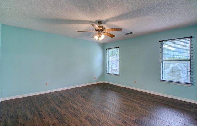 31 Park Ridge Dr, Maumelle, AR 72113