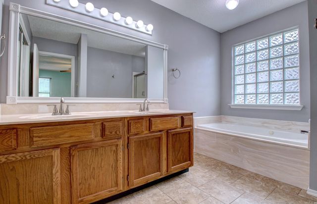 31 Park Ridge Dr, Maumelle, AR 72113