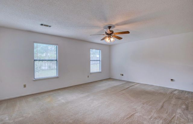 31 Park Ridge Dr, Maumelle, AR 72113