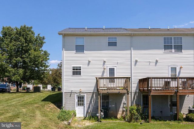 174 EQUESTRIAN DR, Stephens City, VA 22655