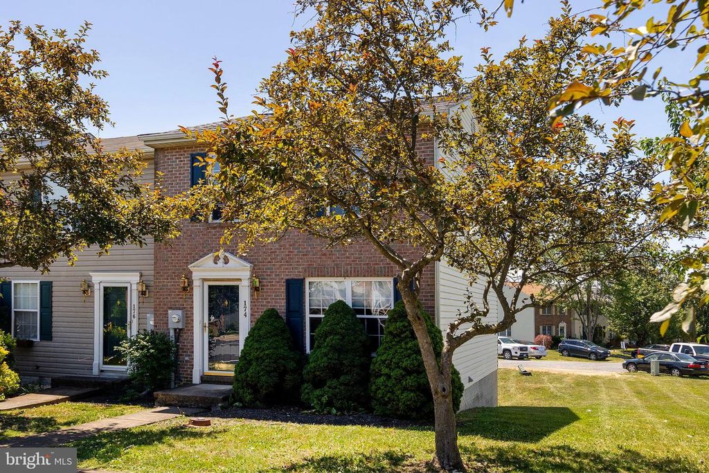 174 EQUESTRIAN DR, Stephens City, VA 22655