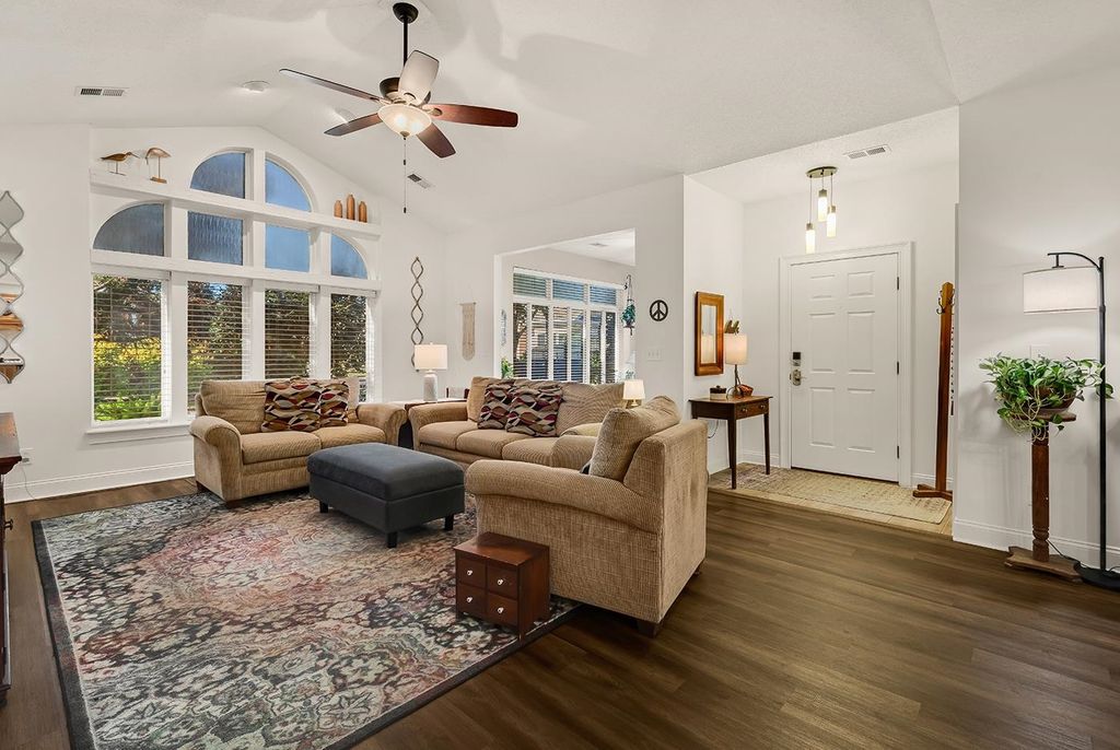 1433 Saint Thomas Circle E 4, Myrtle Beach, SC 29577 — photo 5