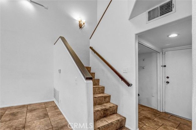 22247 Shadow Valley, Chatsworth (los Angeles), CA 91311