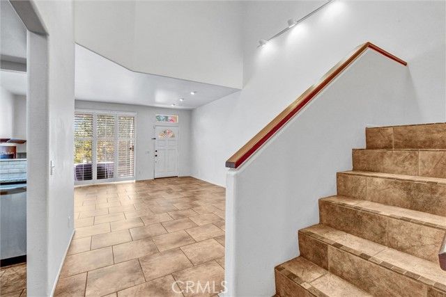 22247 Shadow Valley, Chatsworth (los Angeles), CA 91311