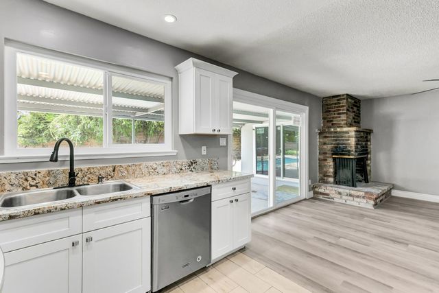 2600 Lycoming Ct, Sacramento, CA 95826