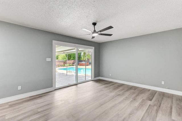 2600 Lycoming Ct, Sacramento, CA 95826