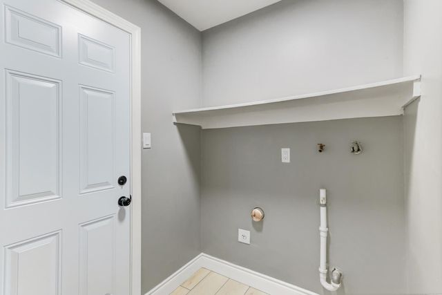 2600 Lycoming Ct, Sacramento, CA 95826
