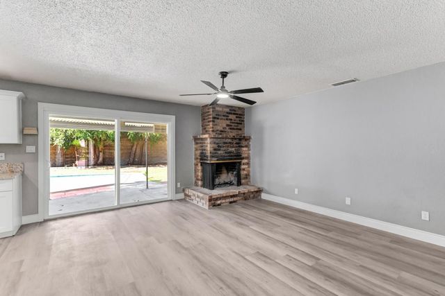 2600 Lycoming Ct, Sacramento, CA 95826