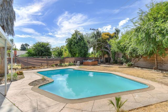 2600 Lycoming Ct, Sacramento, CA 95826