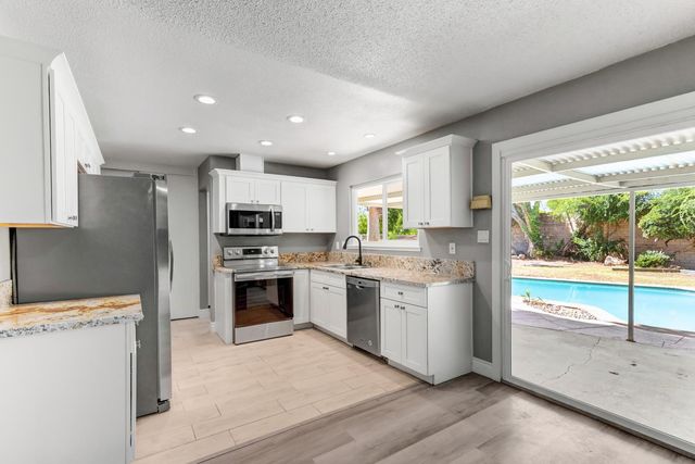 2600 Lycoming Ct, Sacramento, CA 95826