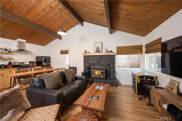 737 Sunset Lane, Sugarloaf, CA 92386