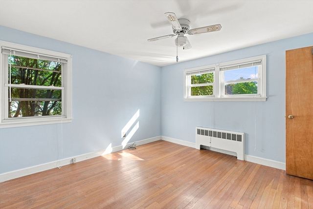 21 Flint St, Danvers, MA 01923