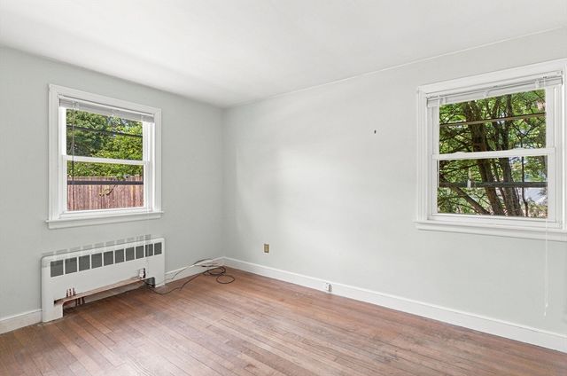 21 Flint St, Danvers, MA 01923