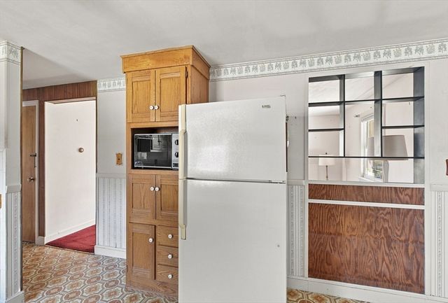 21 Flint St, Danvers, MA 01923