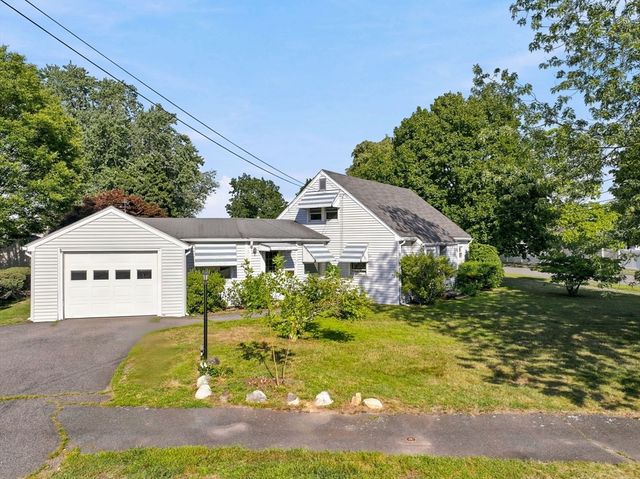 21 Flint St, Danvers, MA 01923