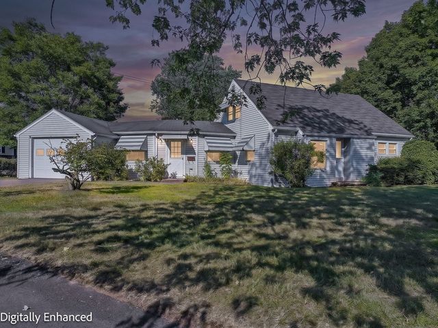 21 Flint St, Danvers, MA 01923