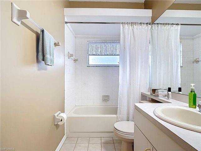 1319 SW 34th TER, Cape Coral, FL 33914