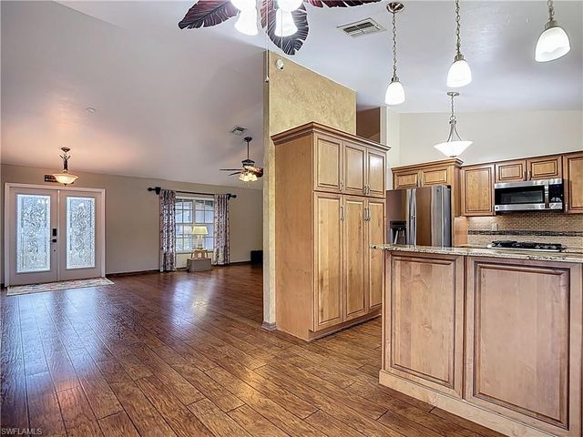 1319 SW 34th TER, Cape Coral, FL 33914