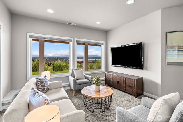 38110 Fawn Road NE, Hansville, WA 98340