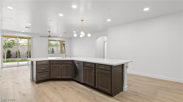 7345 Quaking Aspen Street, Las Vegas, NV 89149