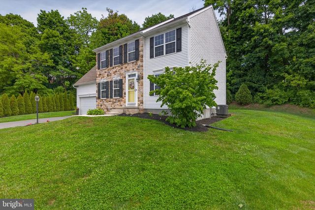 18 COPPERWOOD LN, Ephrata, PA 17522