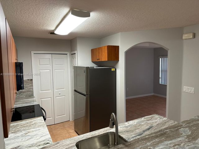 654 SW 106th Ave 1502, Pembroke Pines, FL 33025