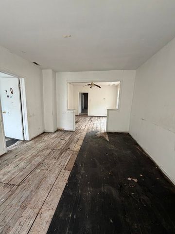 5027 S Racine Avenue, Chicago, IL 60609