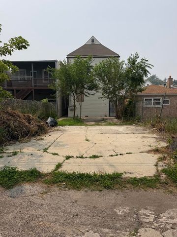 5027 S Racine Avenue, Chicago, IL 60609