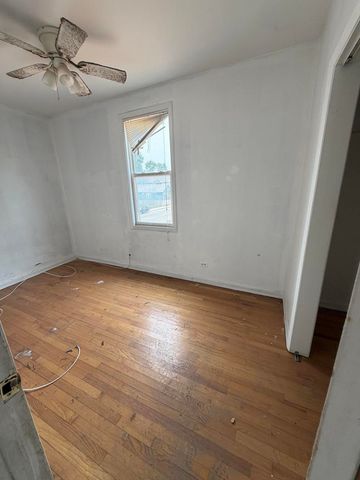 5027 S Racine Avenue, Chicago, IL 60609