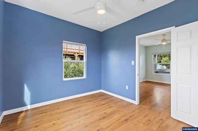 1173 15th St SE, Salem, OR 97302