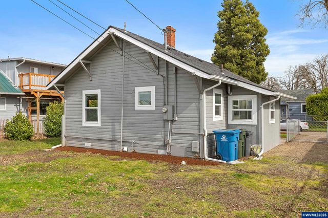 1173 15th St SE, Salem, OR 97302