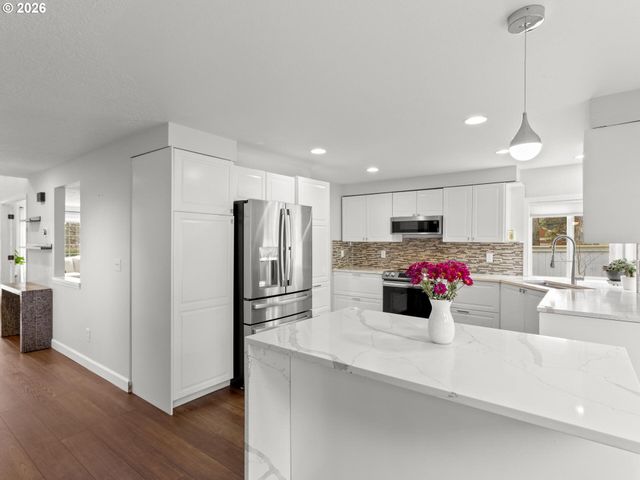 16802 Se 32ND St, Vancouver, WA 98683